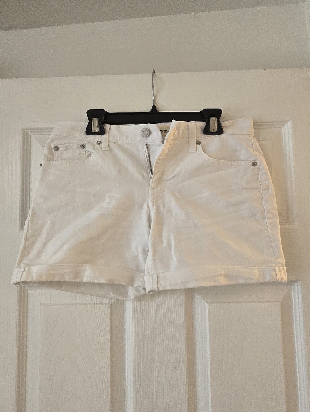 GAP Women's White 5" Shorts, Size 25